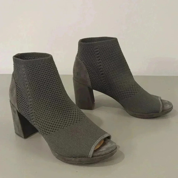 Eileen Fisher Margate Stretch‎ Knit Peep Toe Gray Bootie Size 9 - Picture 1 of 8